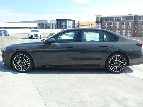 New 2026 BMW i7 xDrive60 w/ Executive Package AWD/4WD image 5