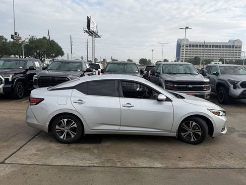 Used 2022 Nissan Sentra SV w/ Trunk Package FWD image 4