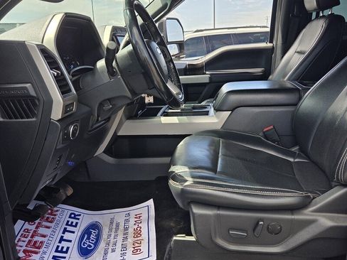 Used 2022 Ford F250 Lariat w/ Black Appearance Package AWD/4WD image 5