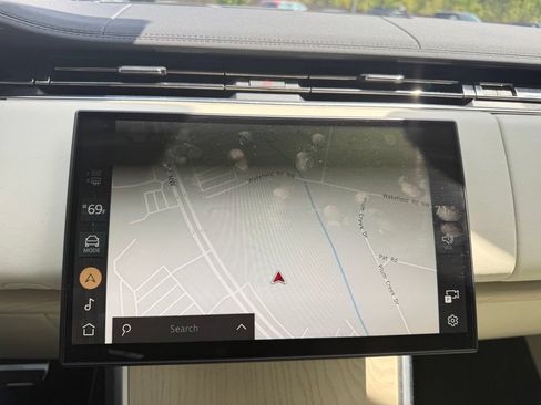 Used 2024 Land Rover Range Rover SE AWD/4WD image 21