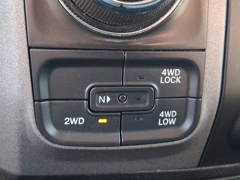 Used 2019 RAM 1500 Express AWD/4WD image 22
