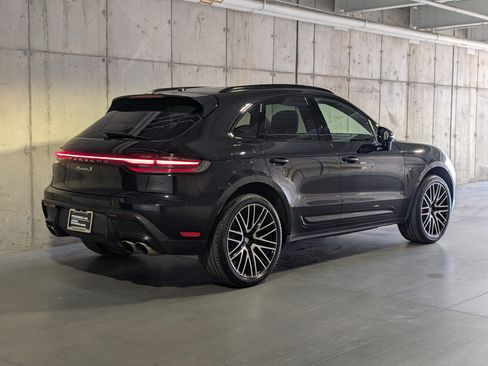 Certified 2022 Porsche Macan S AWD/4WD image 9
