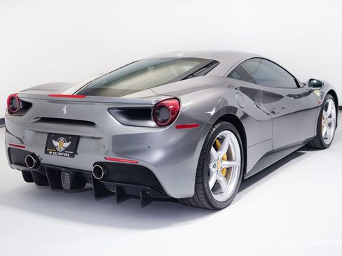 Used 2016 Ferrari 488 GTB RWD image 5