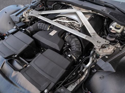 Used 2019 Aston Martin V8 Vantage Coupe RWD image 41