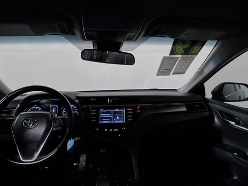Used 2019 Toyota Camry SE FWD image 29