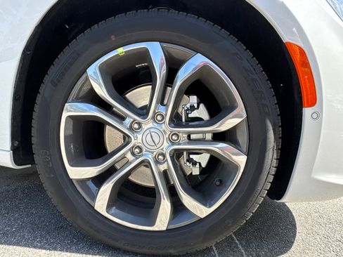 New 2026 Chrysler Pacifica Pinnacle FWD image 15