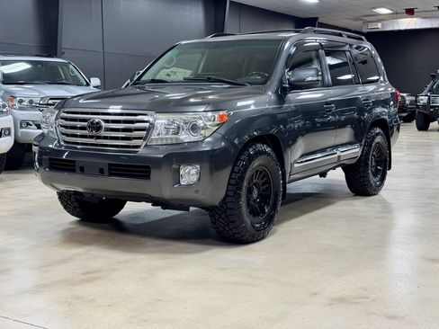 Used 2013 Toyota Land Cruiser AWD/4WD image 2