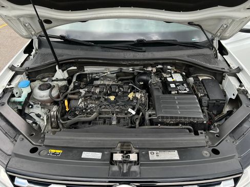 Used 2020 Volkswagen Tiguan S FWD image 33