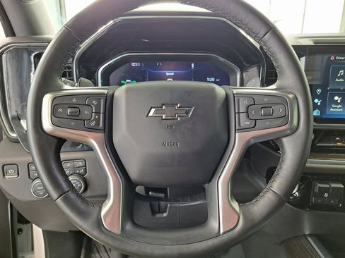 Used 2024 Chevrolet Silverado 1500 LT Trail Boss w/ Convenience Package II image 10