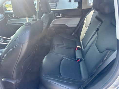 Used 2022 Jeep Compass Limited image 11