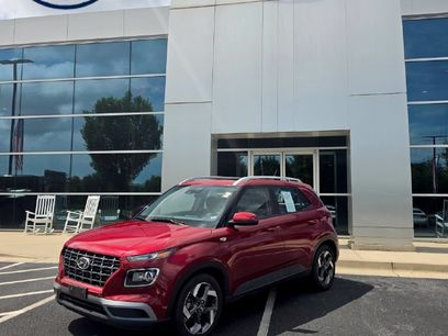 Used 2025 Hyundai Venue SEL