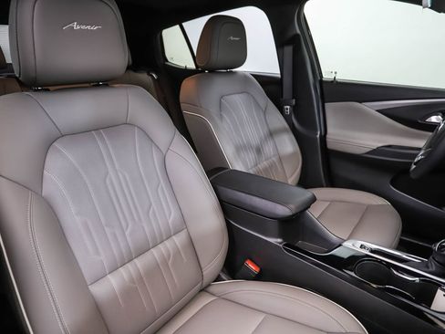 Used 2025 Buick Envista Avenir image 30