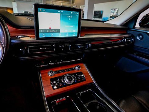 Used 2022 Lincoln Aviator Grand Touring w/ Elements Package Plus AWD/4WD image 34