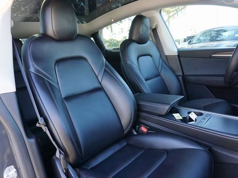 Used 2024 Tesla Model Y Long Range image 2