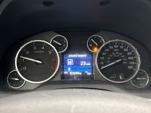 Used 2015 Toyota Tundra Limited w/ Limited Premium Package AWD/4WD image 9