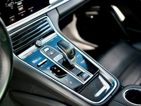 Used 2018 Porsche Panamera Turbo S image 35