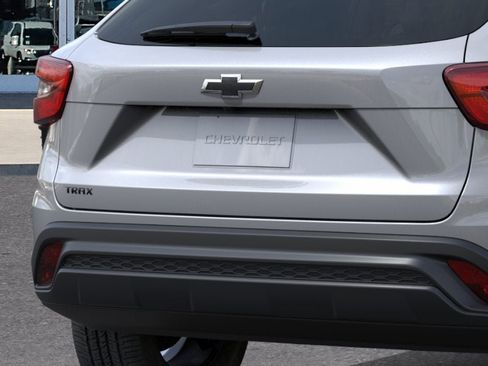 New 2026 Chevrolet Trax LS FWD image 14