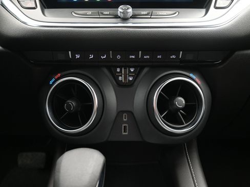 Used 2023 Chevrolet Blazer LT image 34