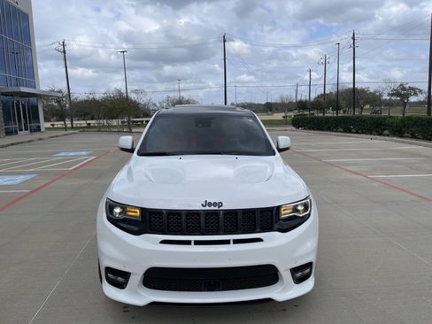 Used 2020 Jeep Grand Cherokee SRT image 2