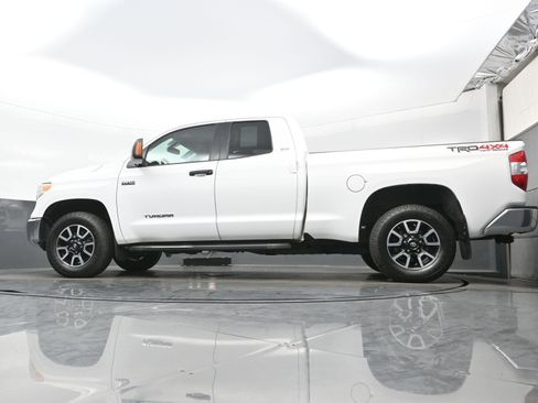 Used 2017 Toyota Tundra SR5 image 25