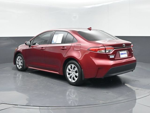 Used 2025 Toyota Corolla LE FWD image 6