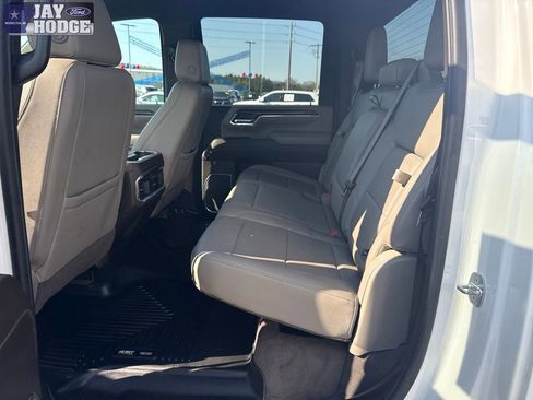 Used 2024 Chevrolet Silverado 2500 LTZ w/ LTZ Convenience Package AWD/4WD image 15