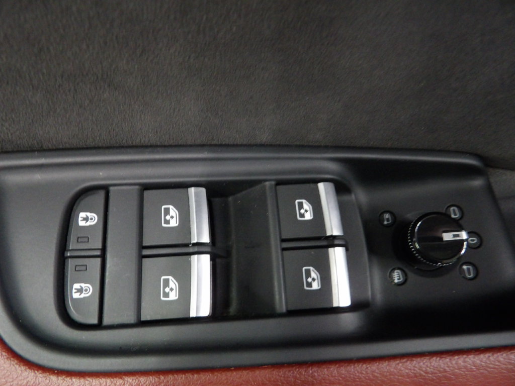 Used 2020 Audi SQ8 Prestige w/ S Sport Package AWD/4WD image 79