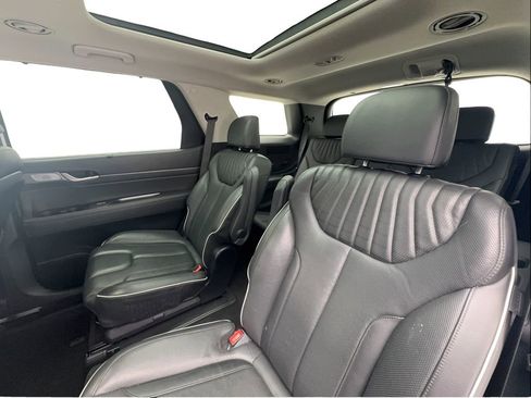 Used 2024 Hyundai Palisade Limited FWD image 24