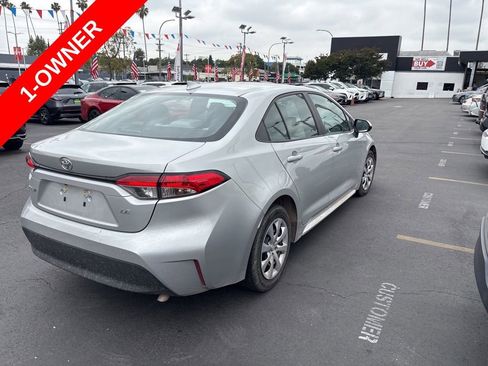 Used 2024 Toyota Corolla LE FWD image 3