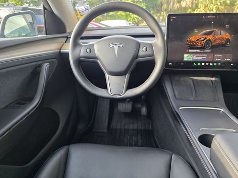 Used 2024 Tesla Model Y Long Range AWD/4WD image 10