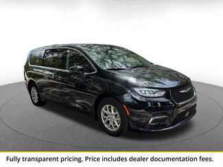 Used 2023 Chrysler Pacifica Touring-L FWD video 1