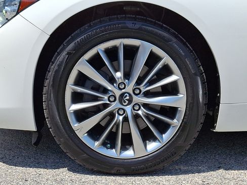 Used 2018 INFINITI Q50 Luxe AWD/4WD image 8