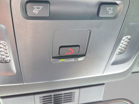 Used 2026 Toyota Camry SE FWD image 28