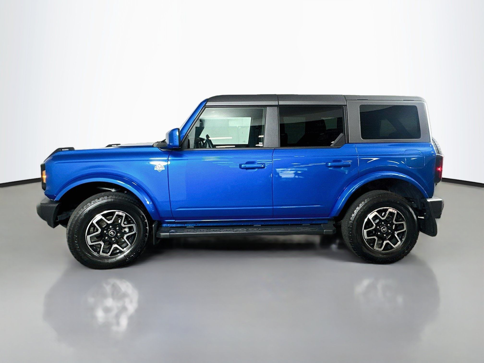 Used 2024 Ford Bronco Outer Banks AWD/4WD image 4