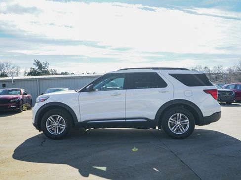 Used 2020 Ford Explorer XLT w/ Equipment Group 202A image 36