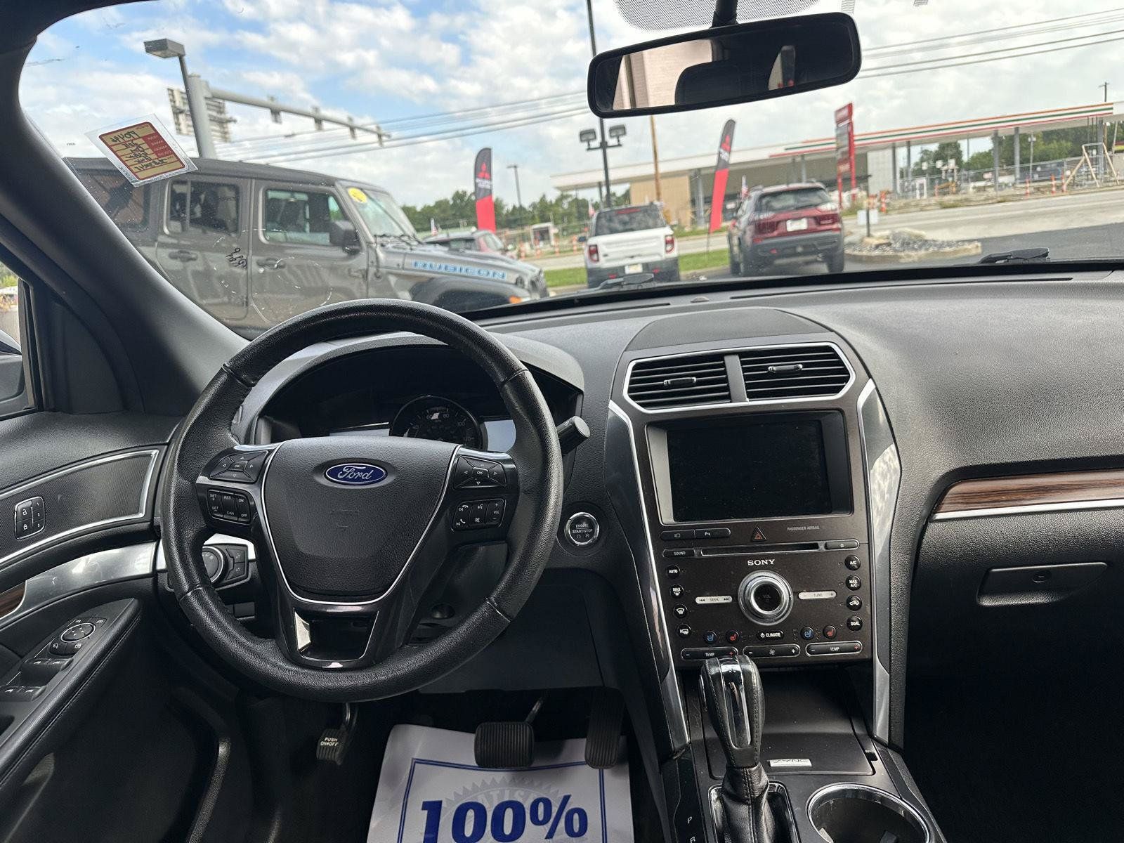 Used 2018 Ford Explorer Limited AWD/4WD image 33