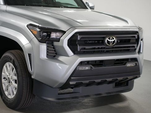 New 2025 Toyota Tacoma SR5 image 4