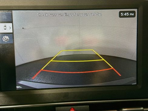 Used 2024 Hyundai Elantra SE FWD image 19