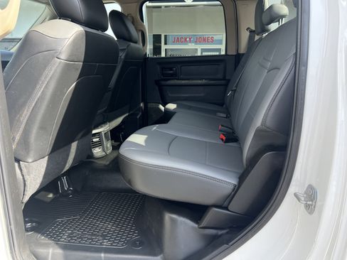 Used 2020 RAM 3500 Tradesman w/ Chrome Appearance Group image 11