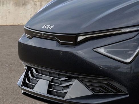 New 2025 Kia EV6 Light image 13