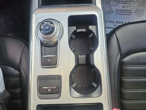 Used 2022 Ford Edge SEL image 26