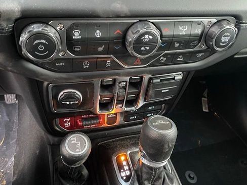 New 2026 Jeep Gladiator Mojave w/ Safety Group AWD/4WD image 20