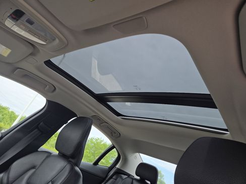Used 2024 Volvo S60 B5 Plus FWD image 3