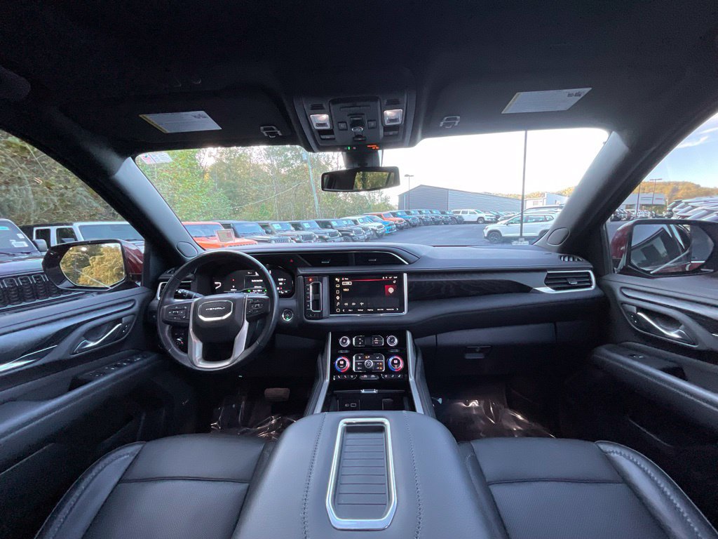 Used 2022 GMC Yukon Denali AWD/4WD image 15