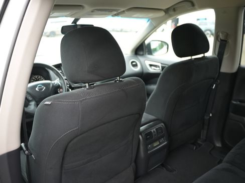 Used 2015 Nissan Pathfinder SV FWD image 34