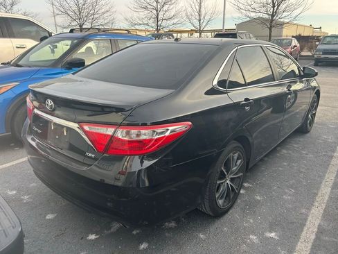 Used 2015 Toyota Camry XSE image 3