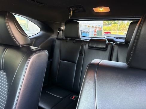 Used 2022 Toyota Highlander XSE image 17