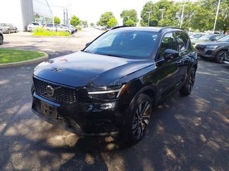 Used 2024 Volvo XC40 B5 Ultimate w/ Protection Package Premier AWD/4WD video 1