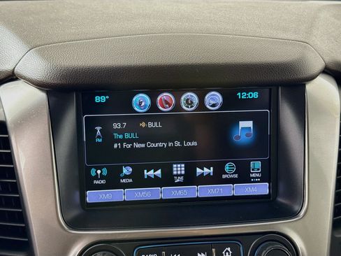 Used 2017 Chevrolet Suburban LT RWD image 14