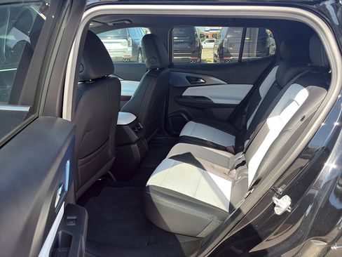 New 2025 Chevrolet Equinox EV LT w/ Convenience Package II AWD/4WD image 4